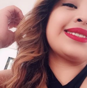 Meet your Posher, Violeta